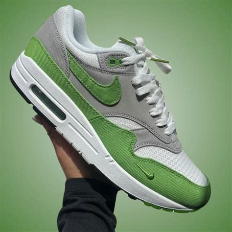 patta air max 1 chlorophyll.